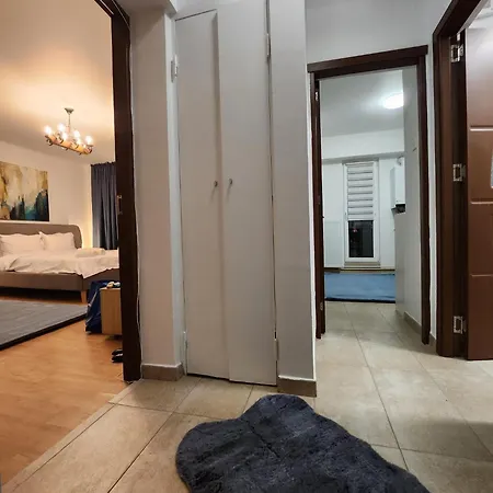 Acasa Departe De Casa 2