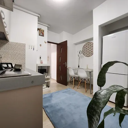 Apartament Acasă Departe De Casă 2 *